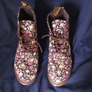 Dr.Martens boots
